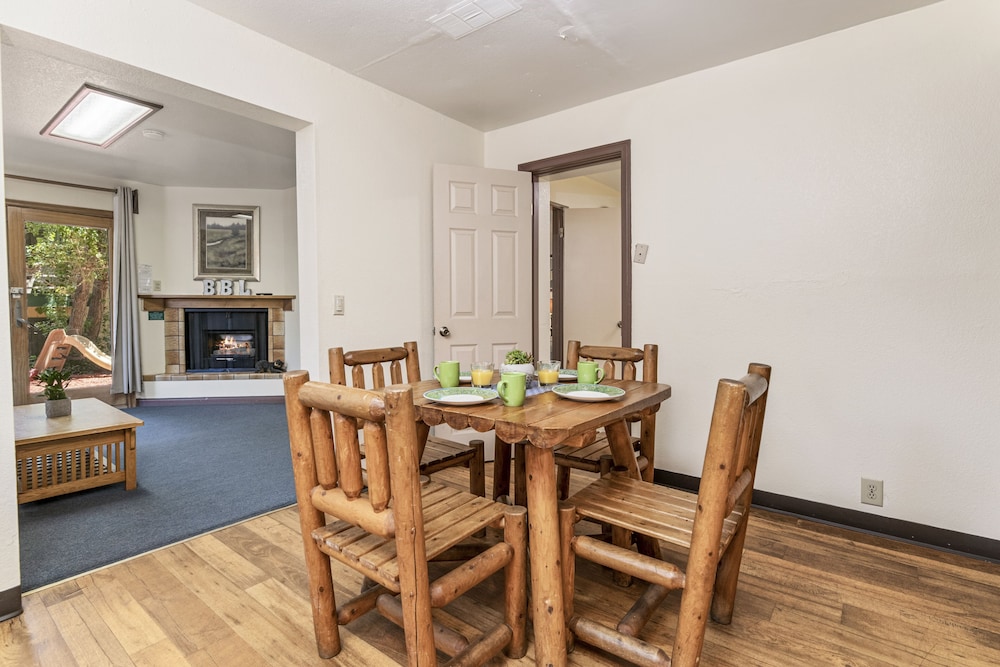 Big Bear Lakefront Lodge 30/50