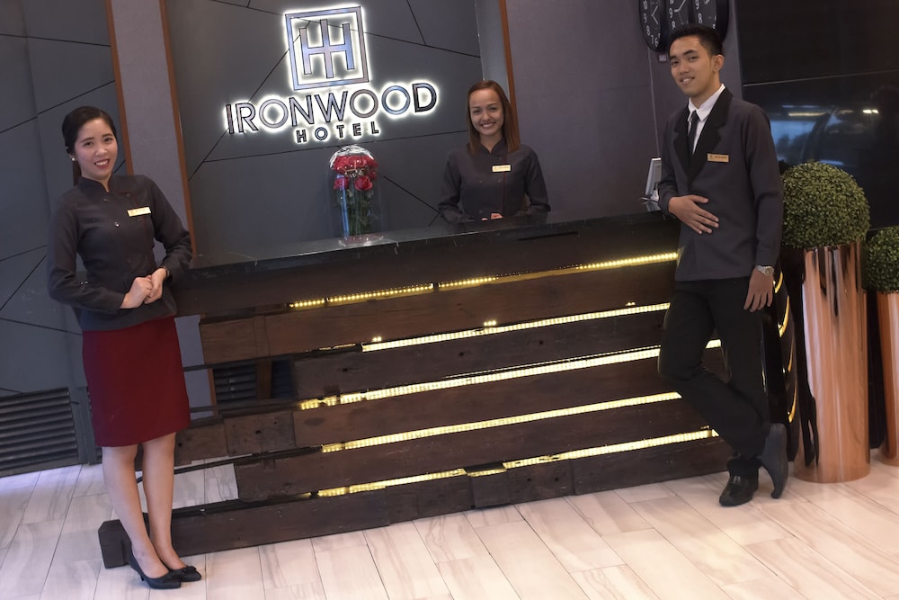 Ironwood Hotel 5/52