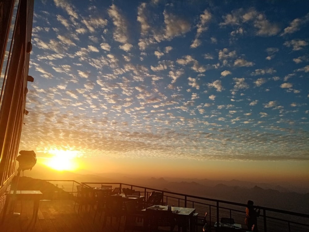 The View Oman 26/54