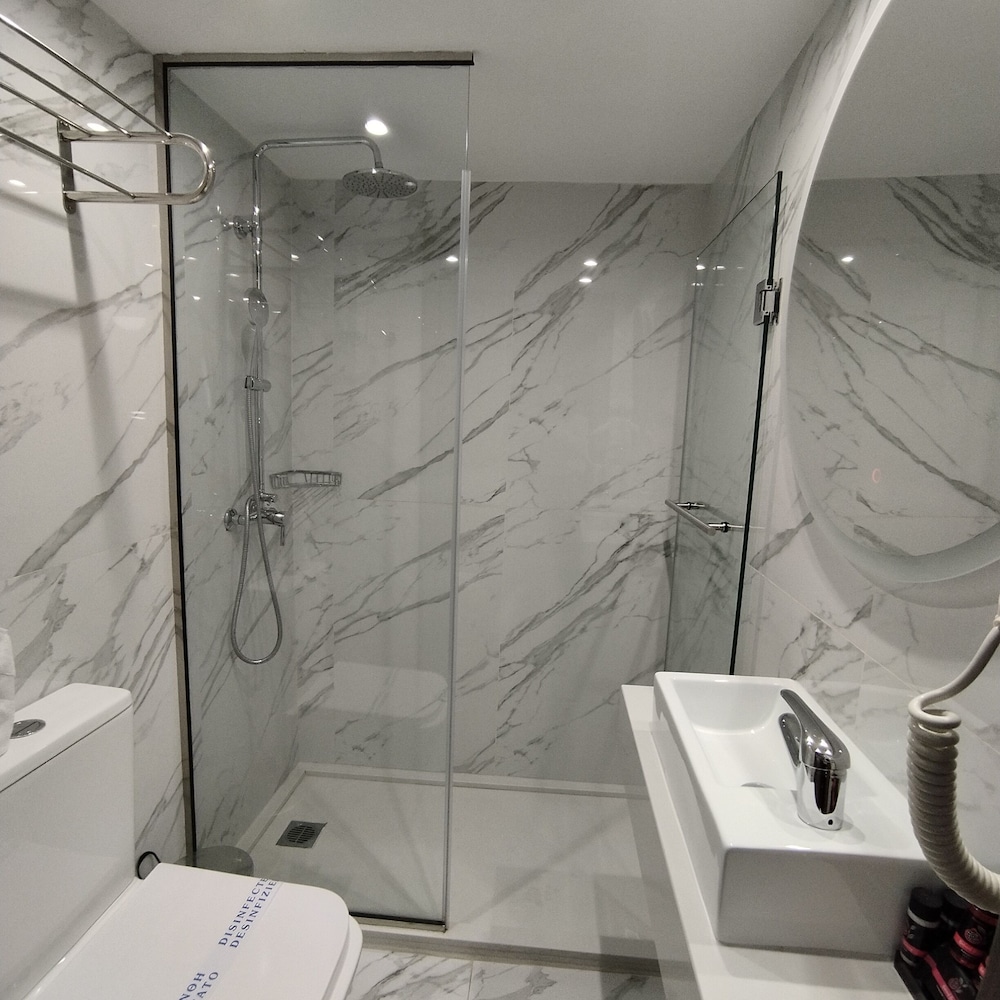 غرفة قياسية بسريرين منفصلين، INTERNATIONAL ATENE HOTEL 4/5