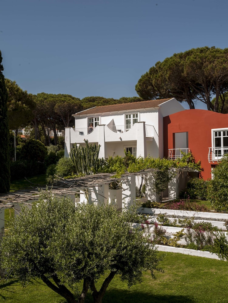 Felix La Coluccia Hotel 63/67