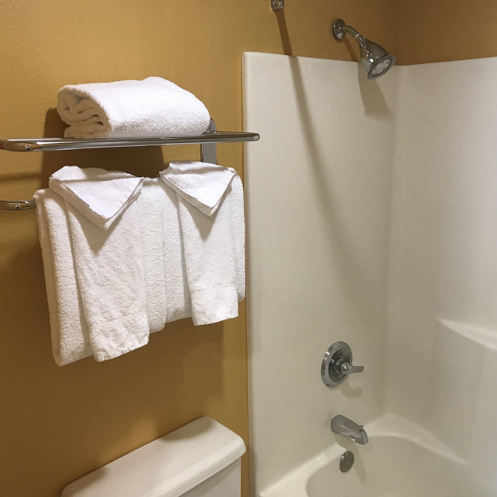 TownePlace Suites Bend Near Mt. Bachelor 34/36