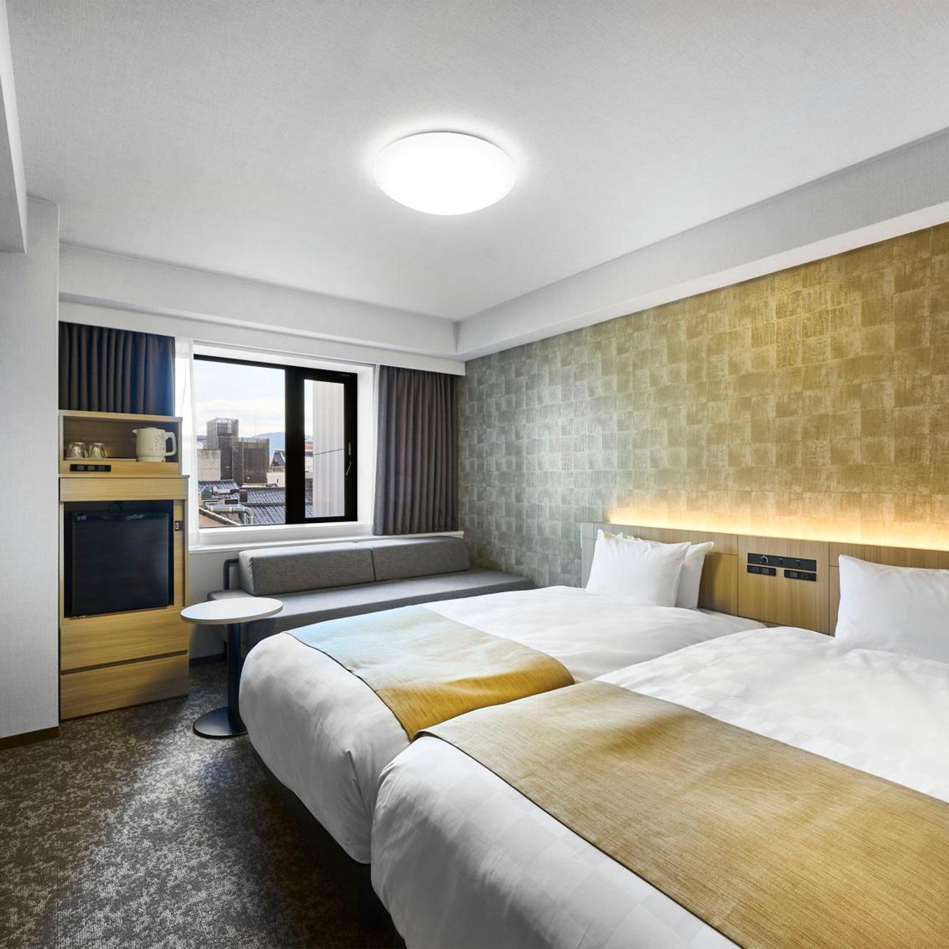 Hollywood, Twin Beds