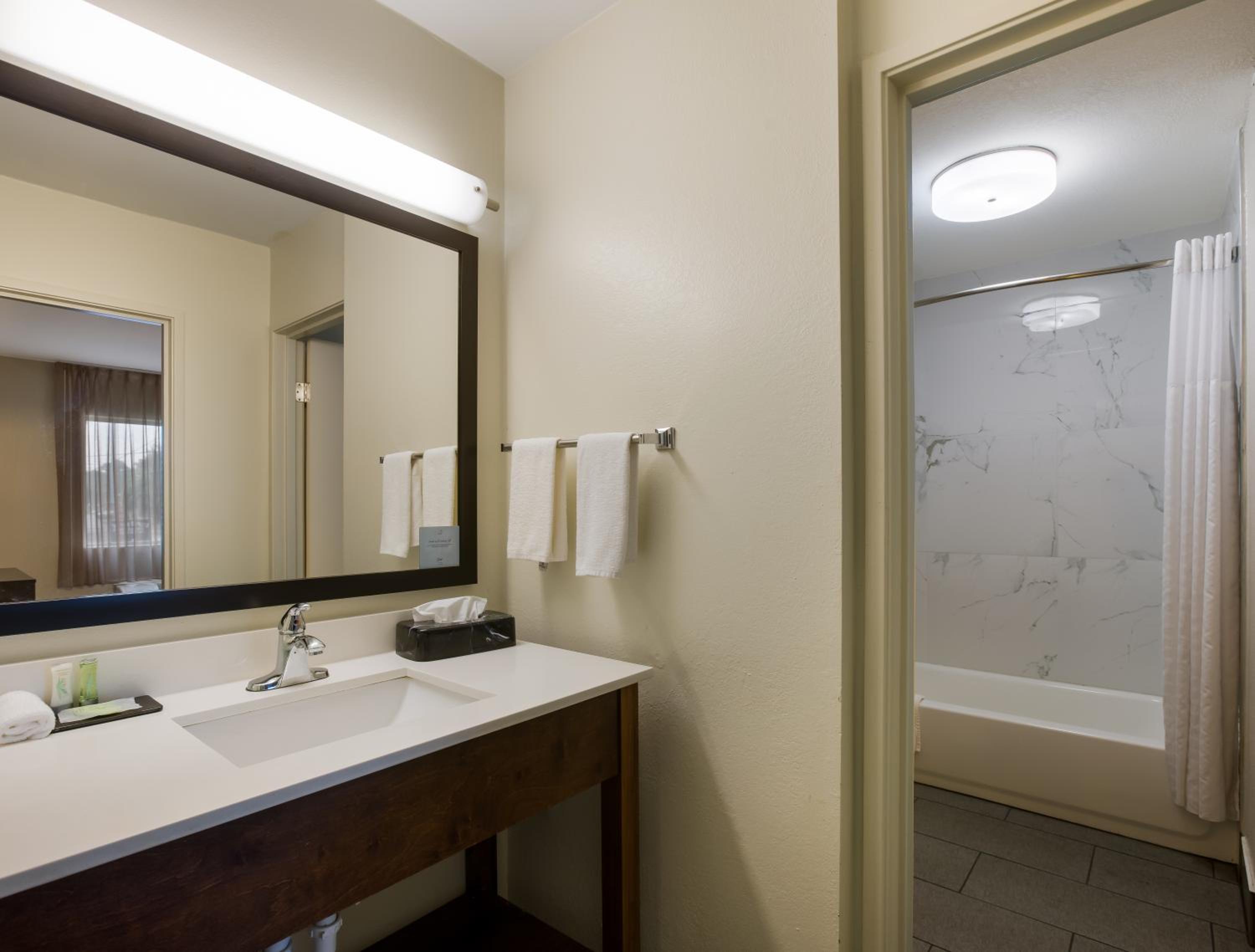 غرفة بزنس سوبيريور بسريرين كوين، Sleep Inn Savannah Midtown 4/4