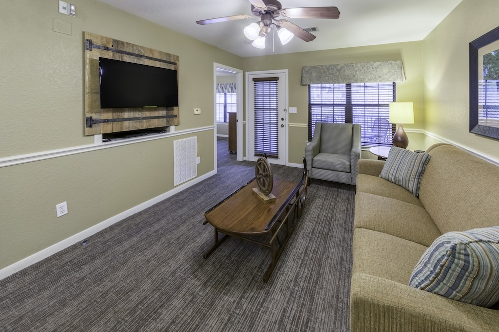 Holiday Inn Club Vacations Piney Shores Resort Lake Conroe 37/68