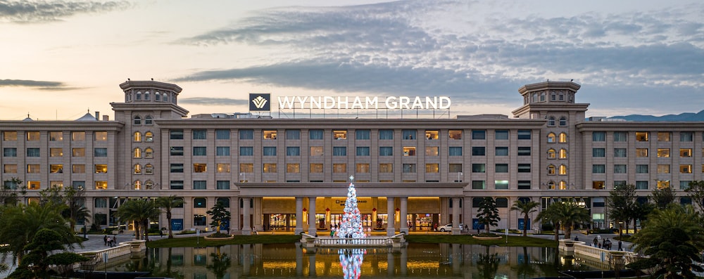 Wyndham Grand Zhaoqing Downtown 1/47