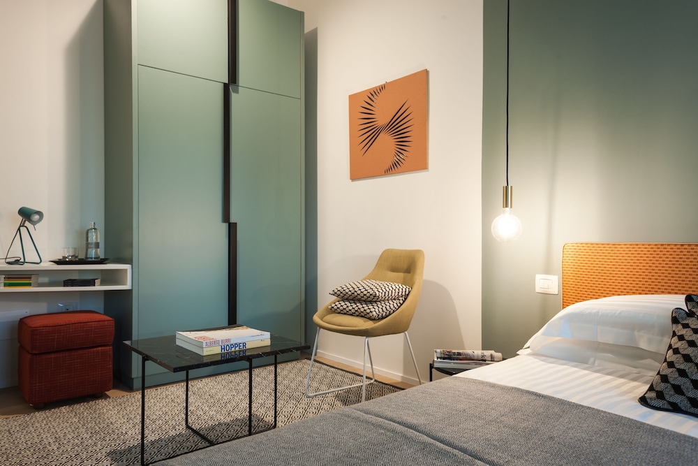 Lorena Suites & Apartments 18/61
