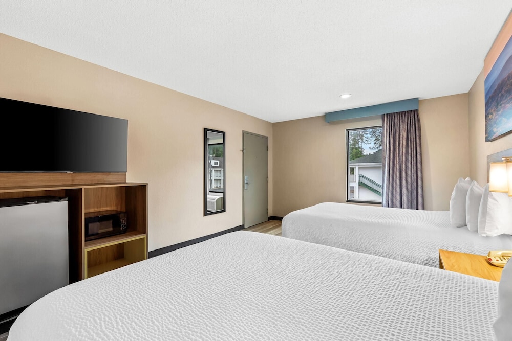 Days Inn By Wyndham Bainbridge 13/39