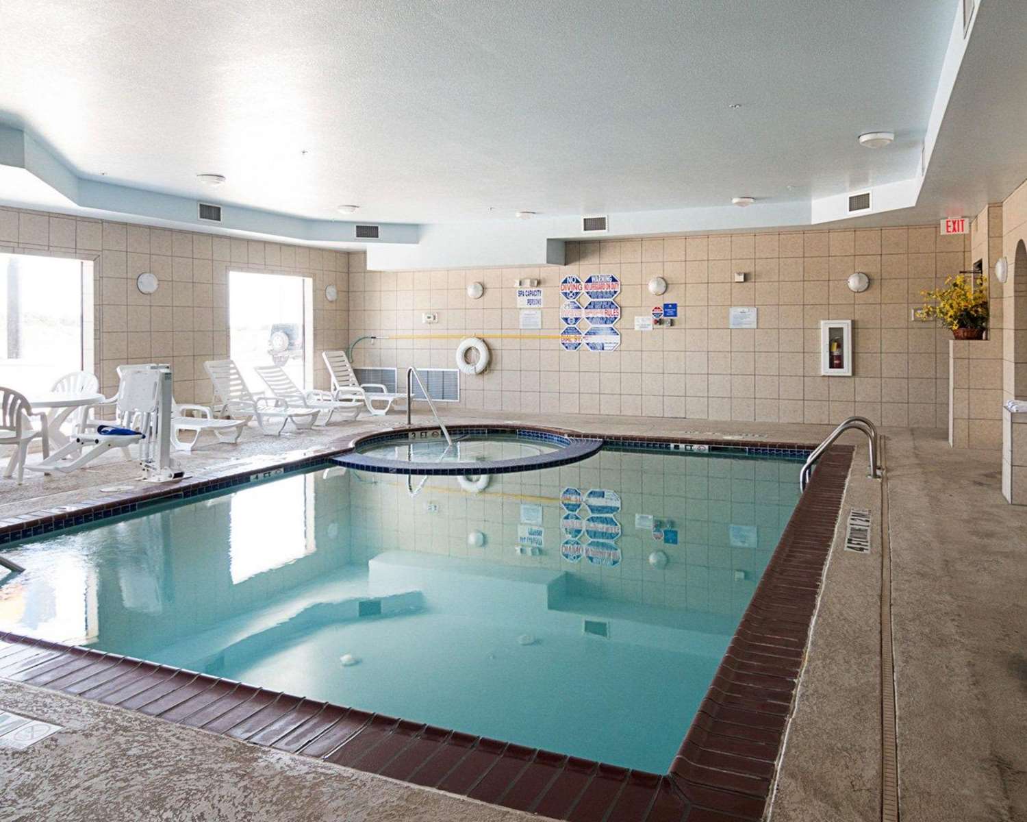 Comfort Inn I-20 Midland Stanton 13/26