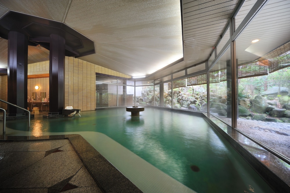 Tsukioka Hotel 40/61