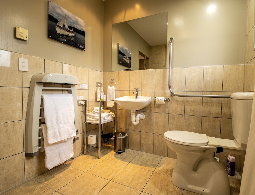 Blue Ridge Boutique Bed & Breakfast 50/50