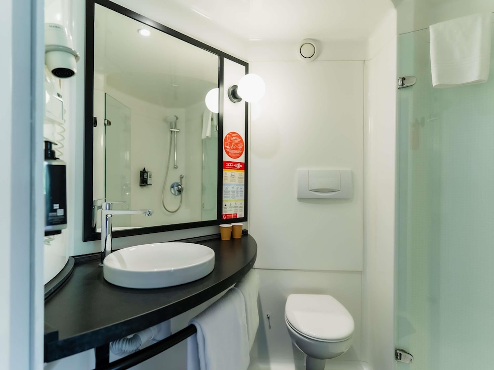 ibis Barcelona Castelldefels 78/79