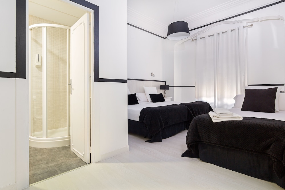 Hostal Gran Via 63 Rooms 20/28