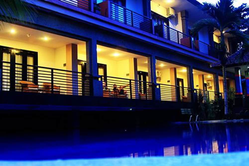 Taman Tirta Ayu Pool And Mansion 8/35