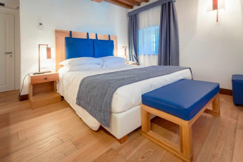 2 BEDROOMS, APARTMENT