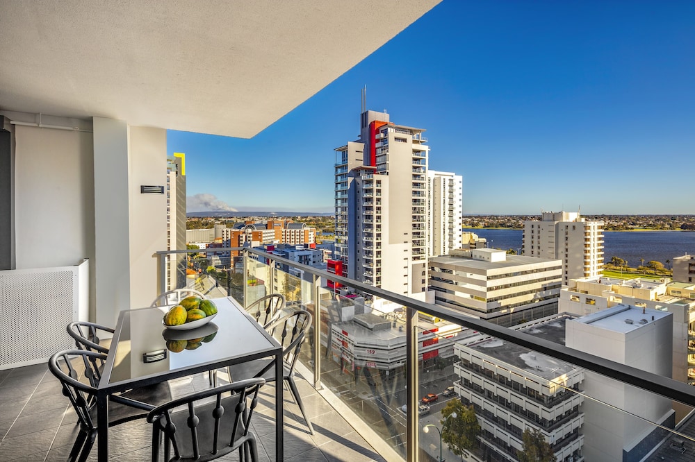 Quest East Perth 36/52