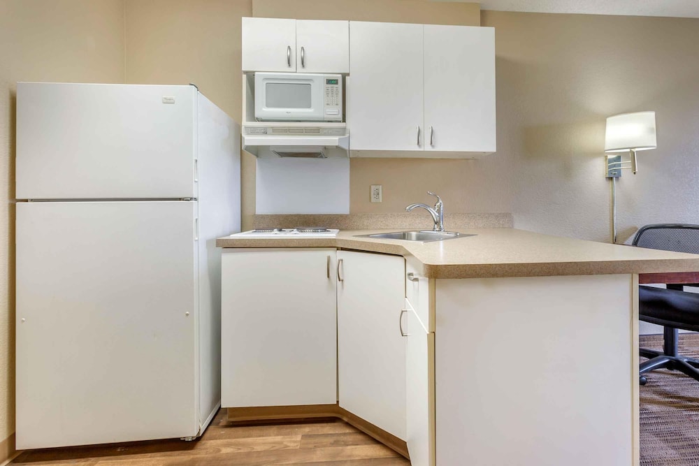 Extended Stay America Phoenix - Deer Valley 47/48