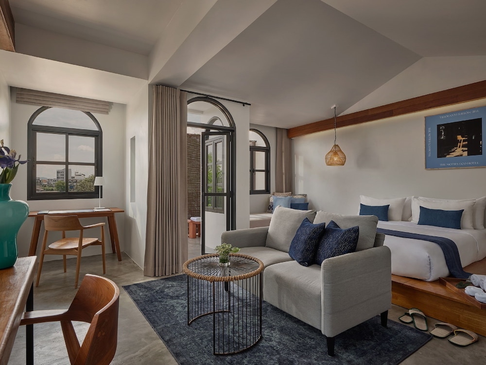 The Motifs Eco Hotel 30/50