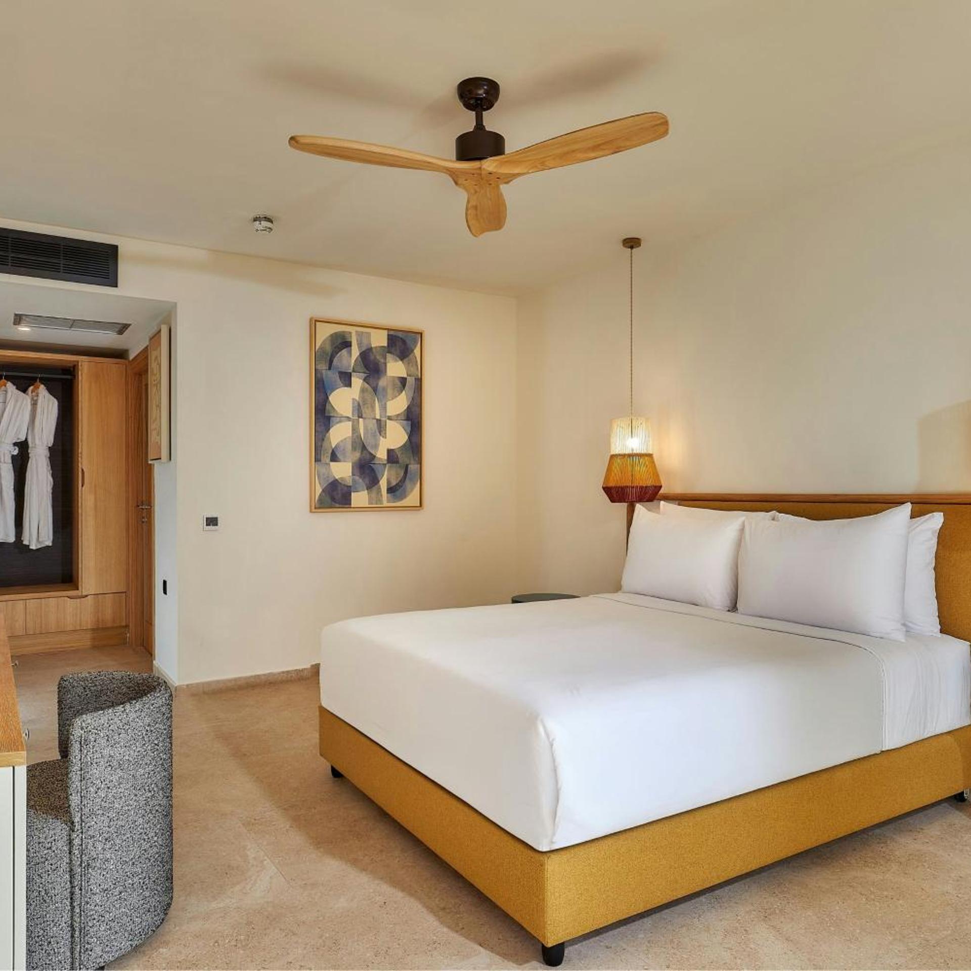 Premium, King Bed, Inland View, Balcony