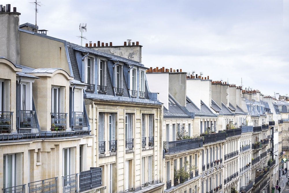 HOTEL PARIS LEGENDRE 2/51