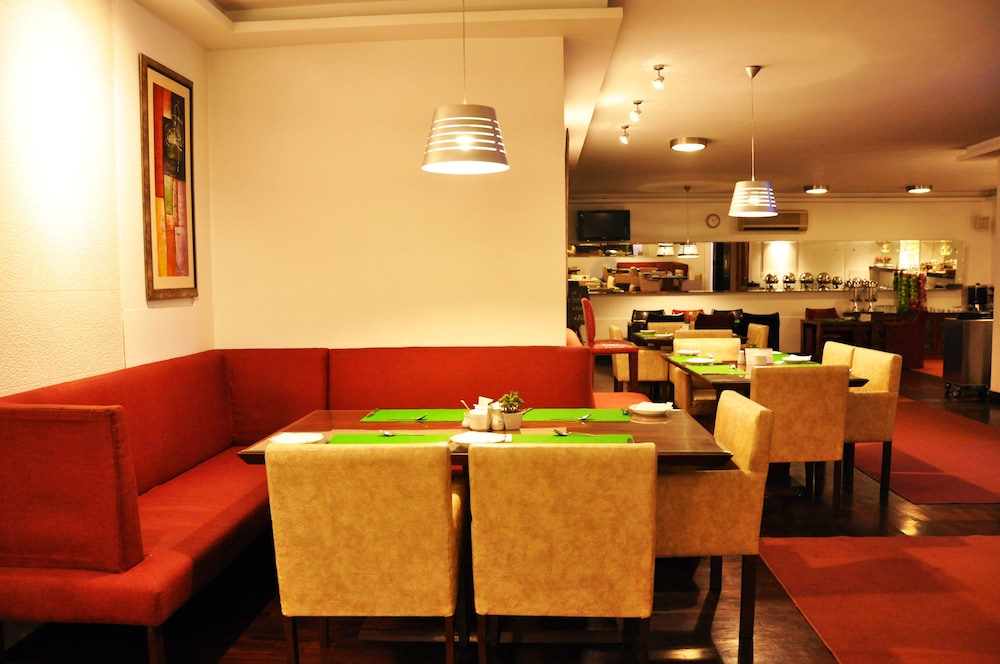 The Residency Hotel 32/43