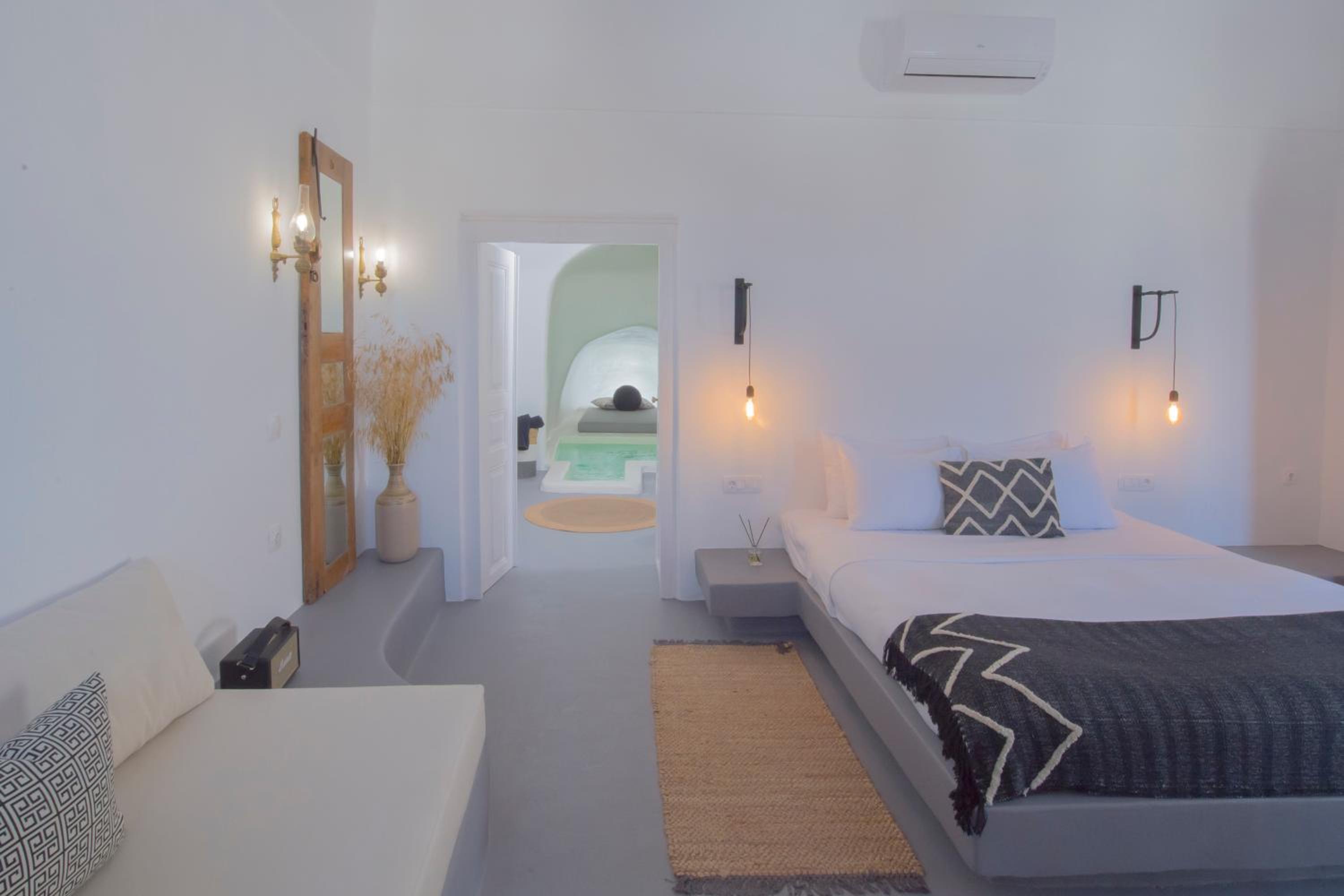 Cave, Interior, Signature, Suite, Queen Bed, Sofa, Plunge Pool