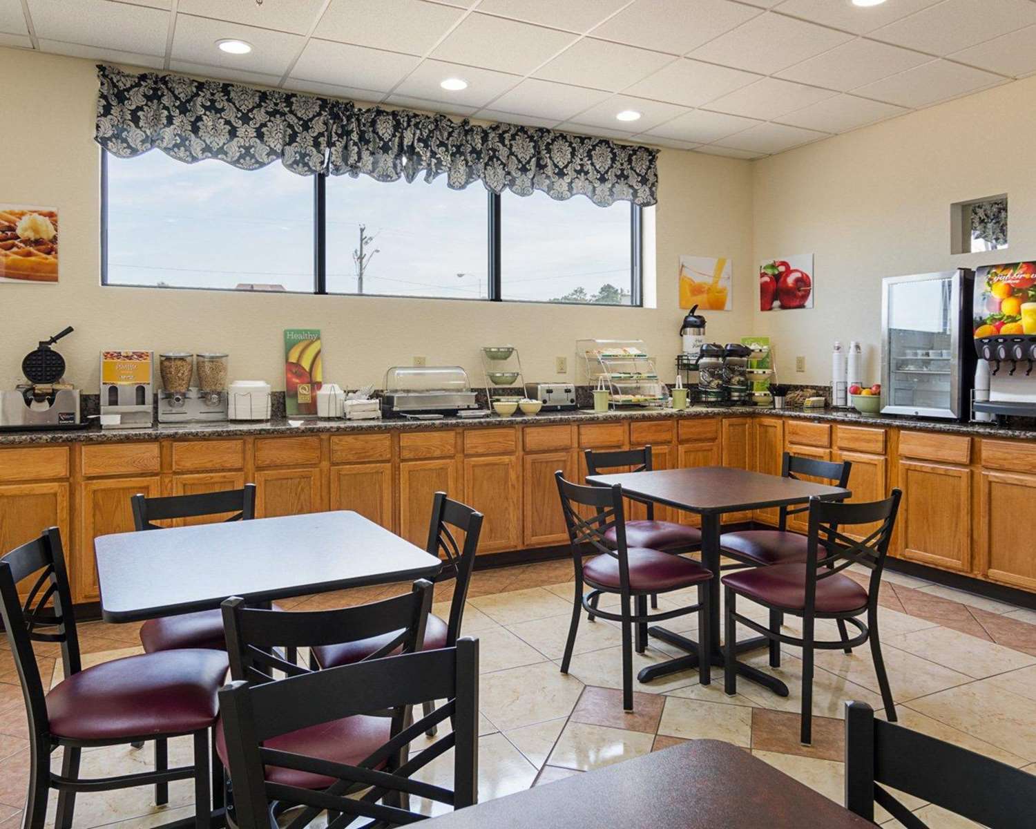 Quality Inn Chesapeake - Greenbrier 19/27