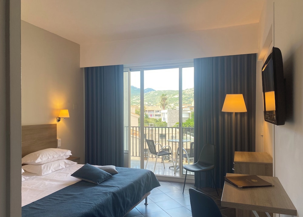 COMFORT, DOUBLE BED, BALCONY