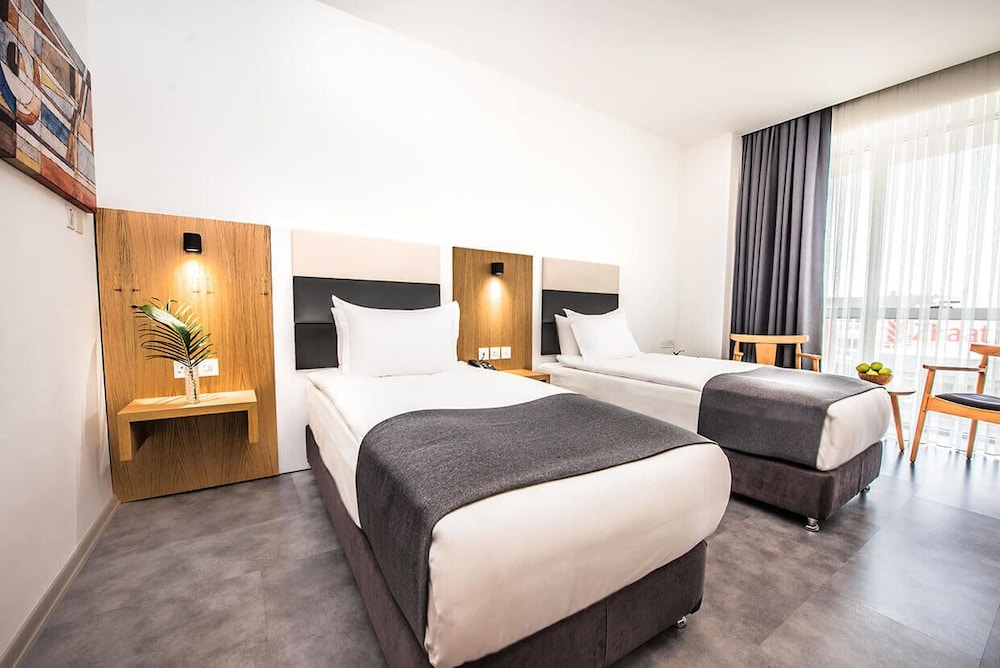 Ingate Hotel 17/50