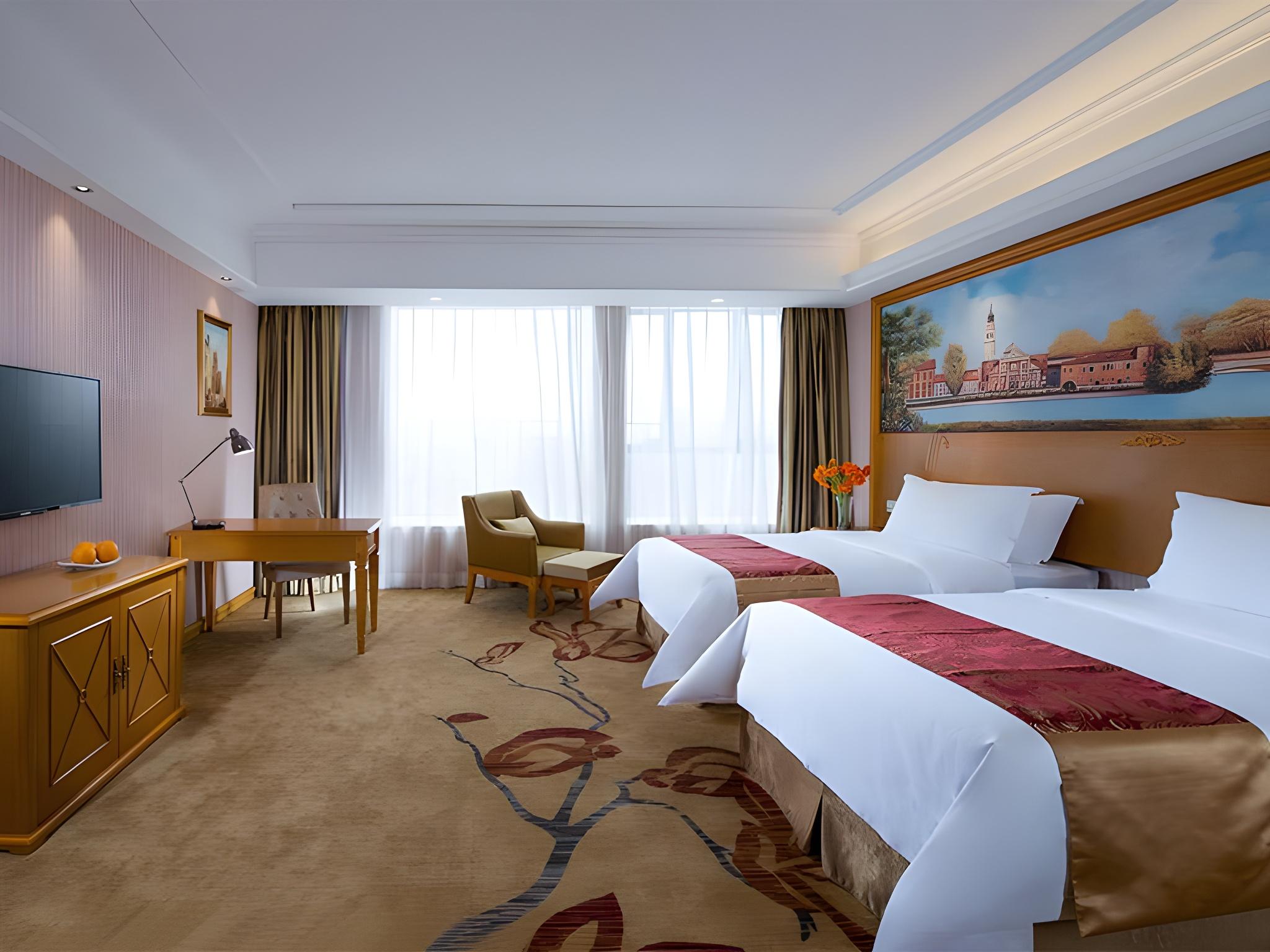 Vienna Hotel Lecong Furniture City Store 16/40