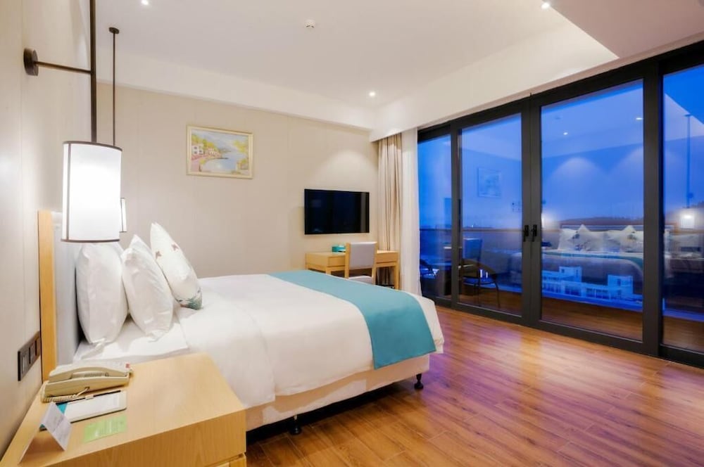Dadonghai Hotel Sanya 22/48