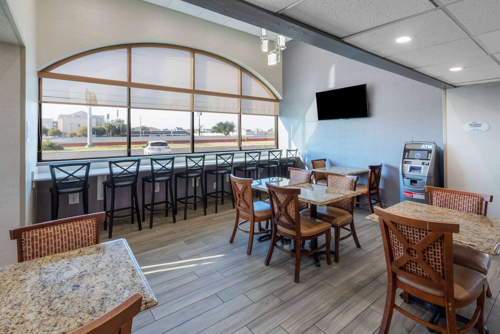 Baymont by Wyndham McAllen 44/60