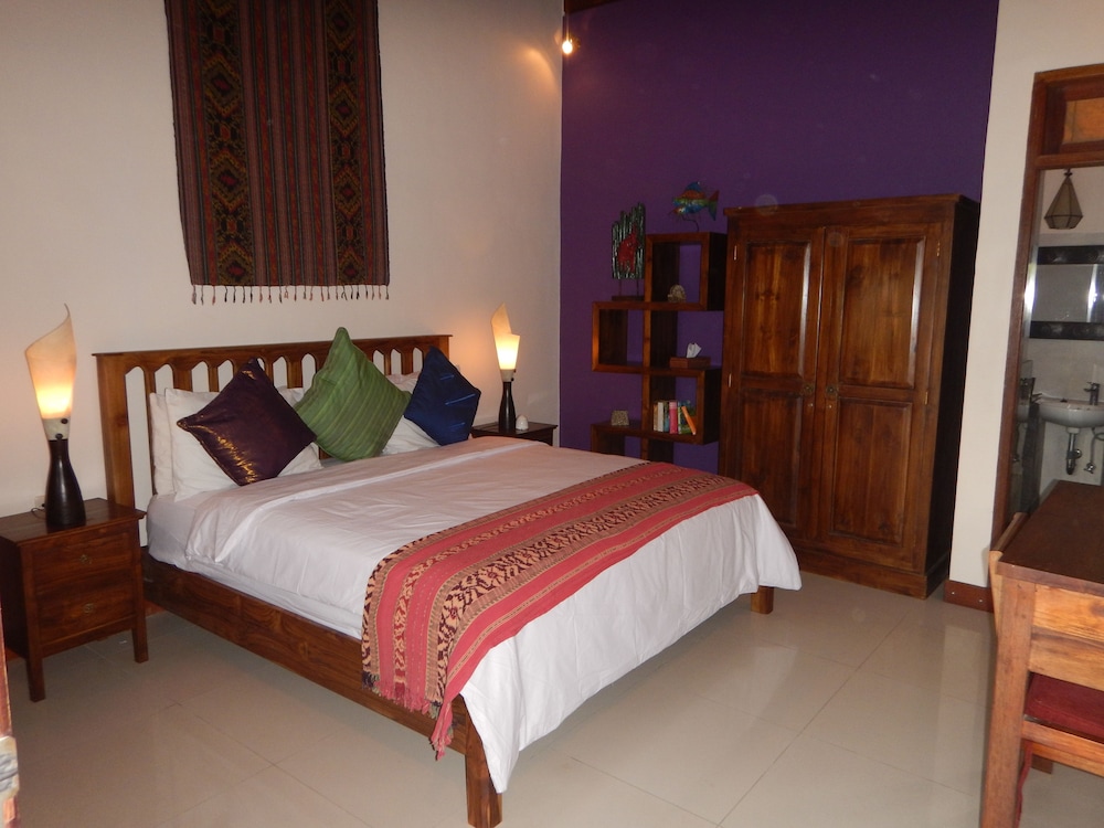 WATER, SUPERIOR, DOUBLE BED