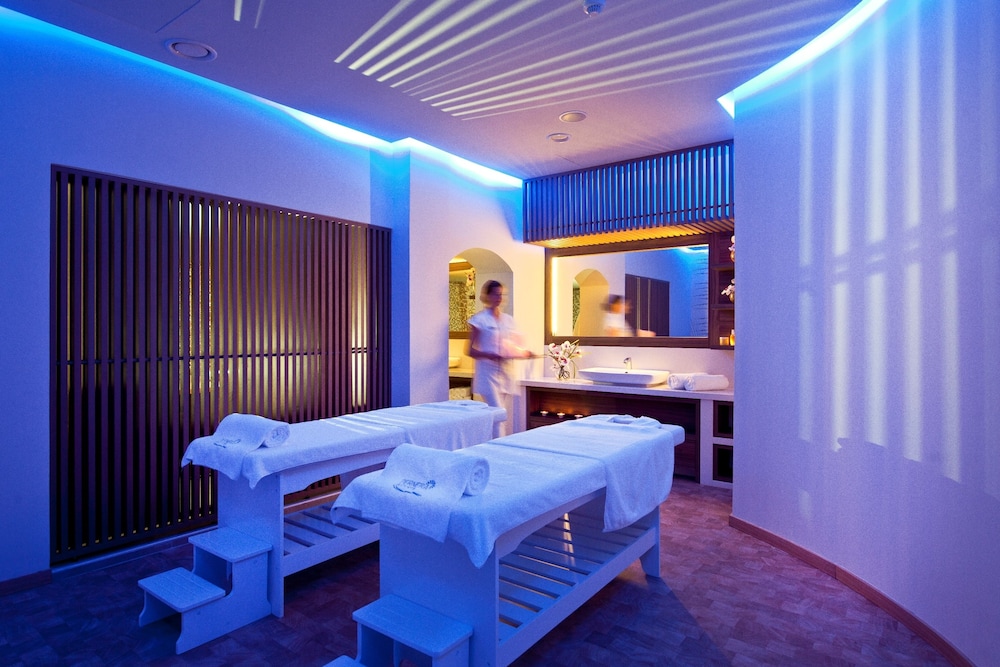 Pernera Beach Hotel 49/72