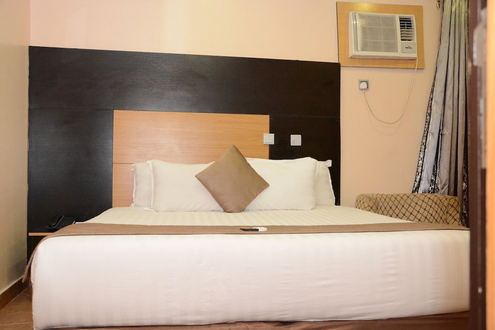 Warri Wetland Hotel 6/39