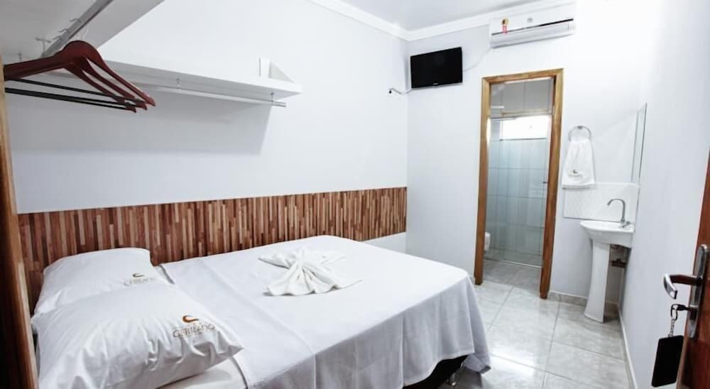 Hotel Cerrado 5/21