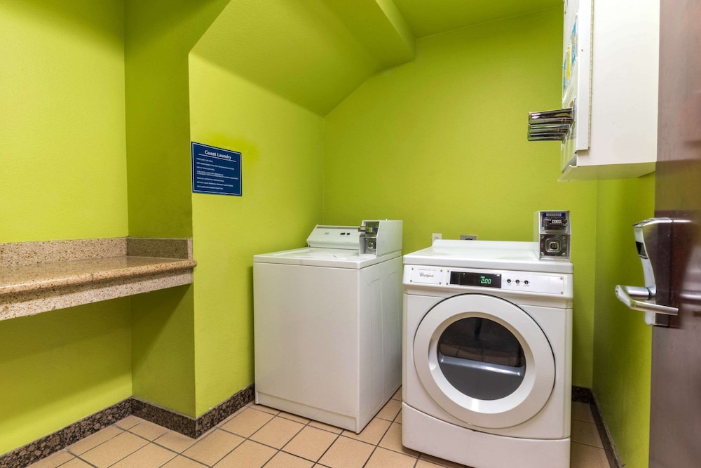 萨克拉门托市中心戴斯酒店(Quality Inn & Suites Sacramento) 图片2