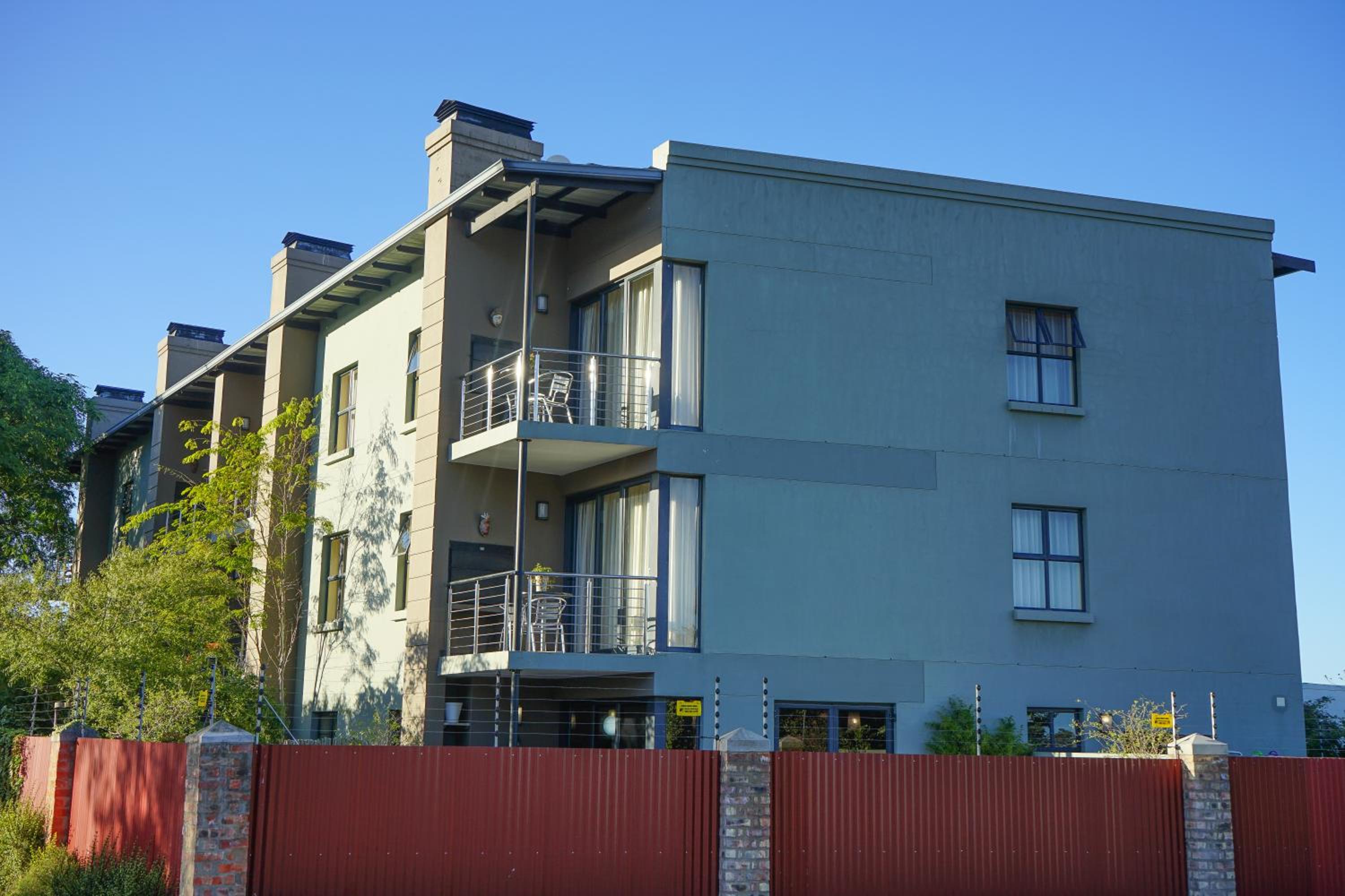 17onWellington Suites 2/51