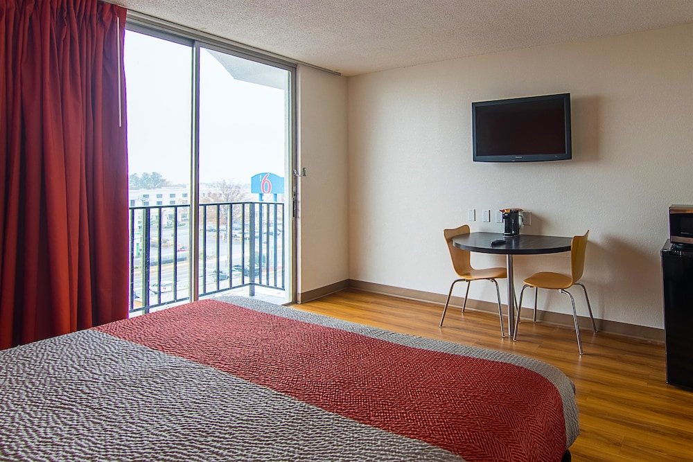 Motel6 Atlanta, GA - Atlanta Airport Virginia Ave 44/60