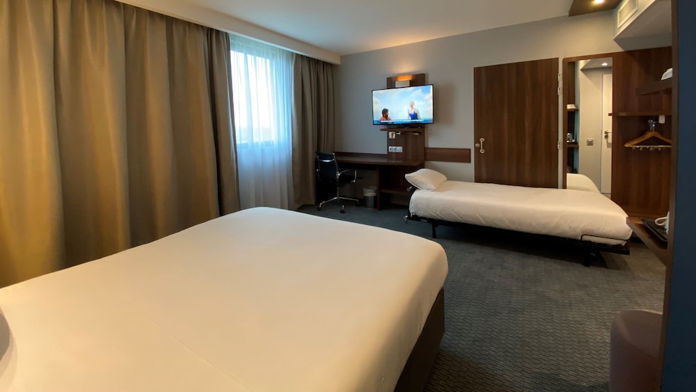 HOLIDAY INN EXPRESS DIJON 25/69