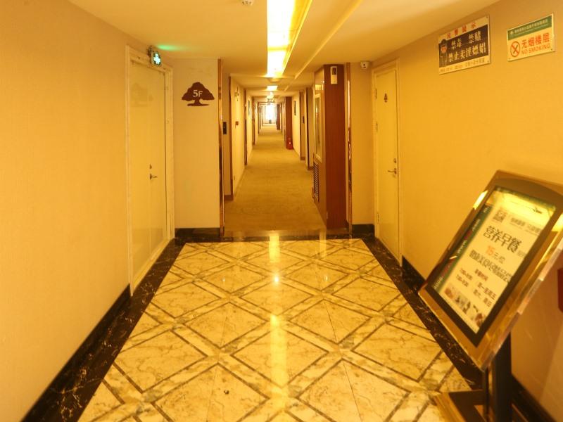 GreenTree Inn Taiyuan East Binhe Road Xiaodian High Speed Mouth Express Hotel 7/40