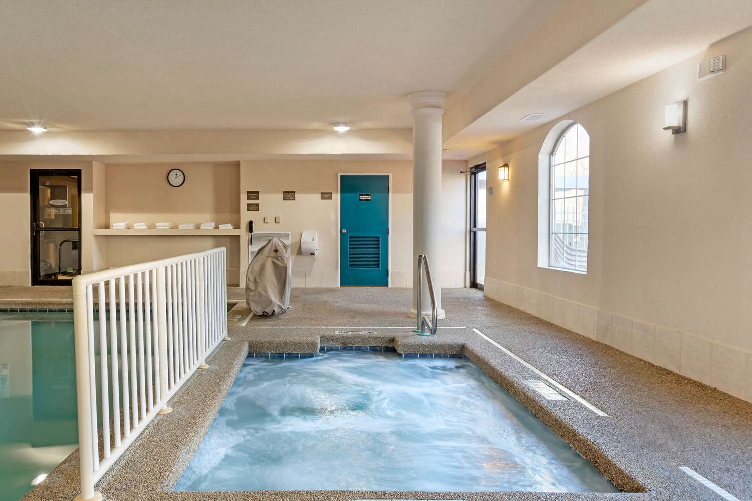 Comfort Suites Stevensville - St. Joseph 20/41