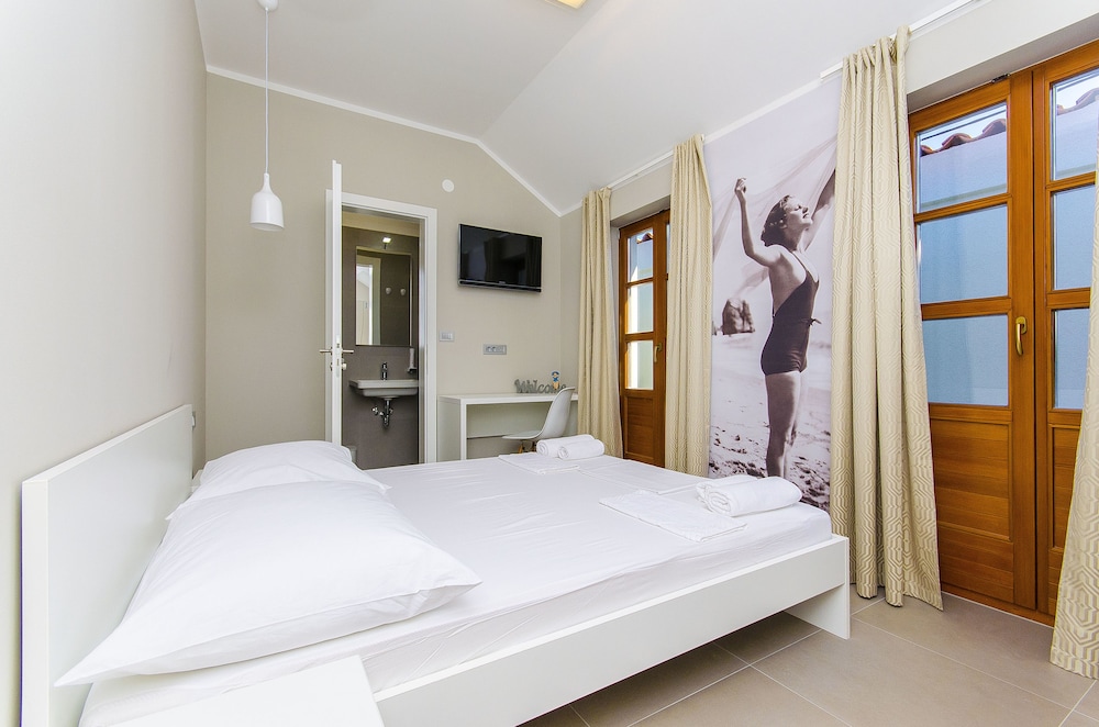 Hostel Dvor 10/44