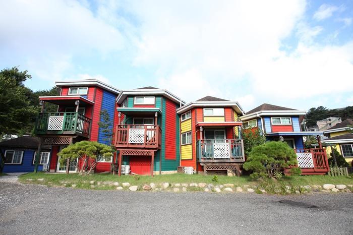 Muju Crayon Pension 2/11