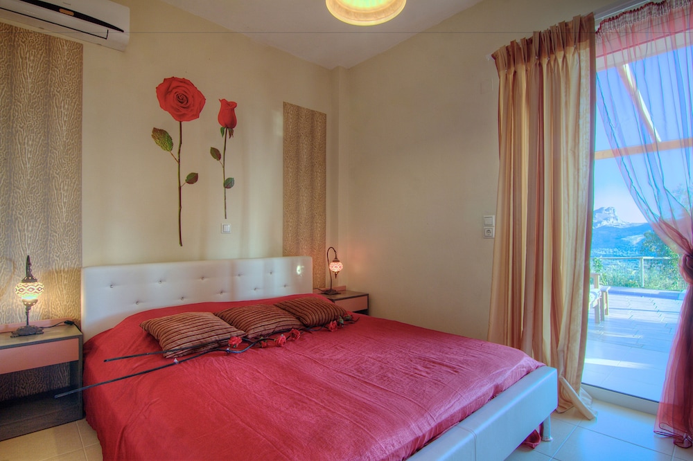 Villa Despina 8/50