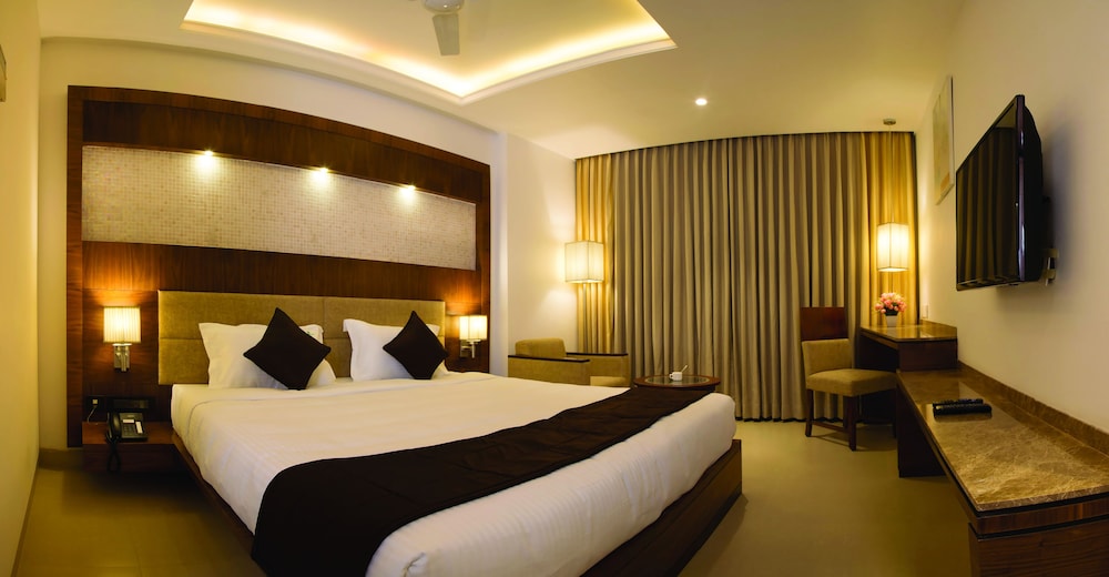 Urvashi Residency 16/43