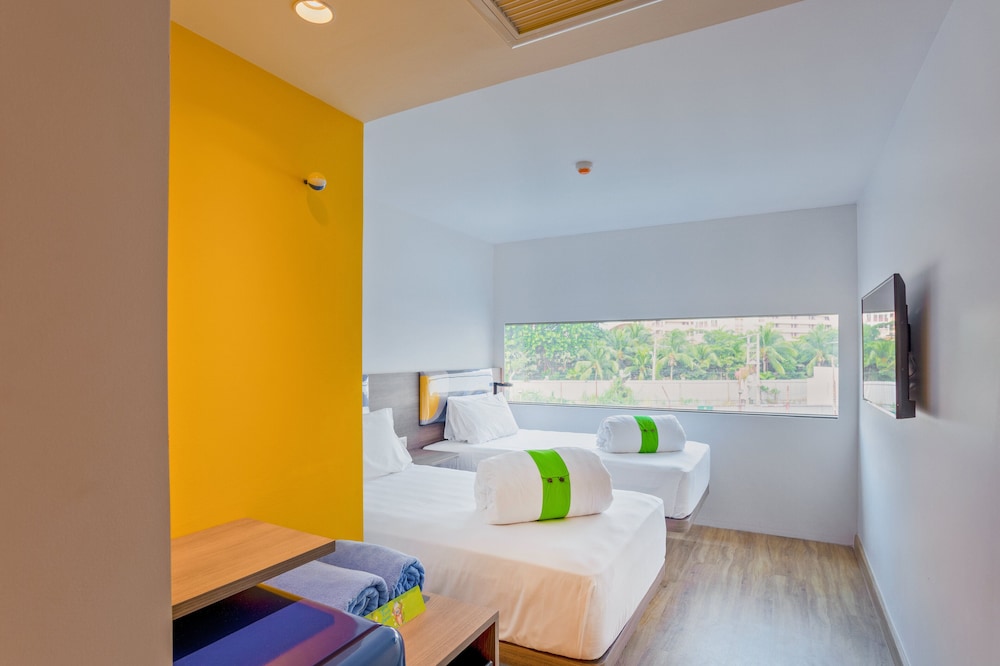 COZY, TWIN BEDS