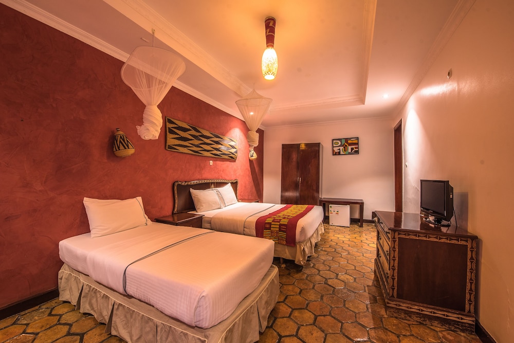 DELUXE, DOUBLE BED