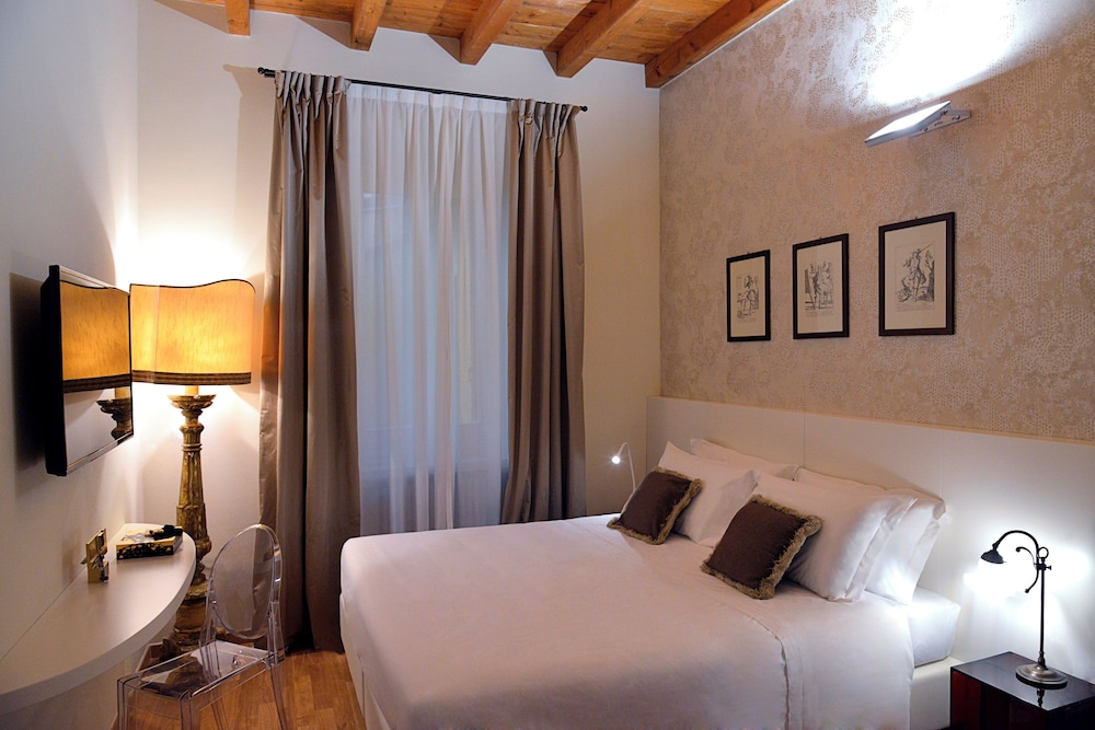 Phi Hotel Bologna Apartments 11/58