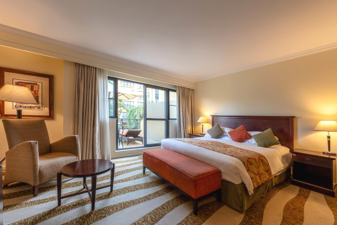 Kigali Serena 18/60